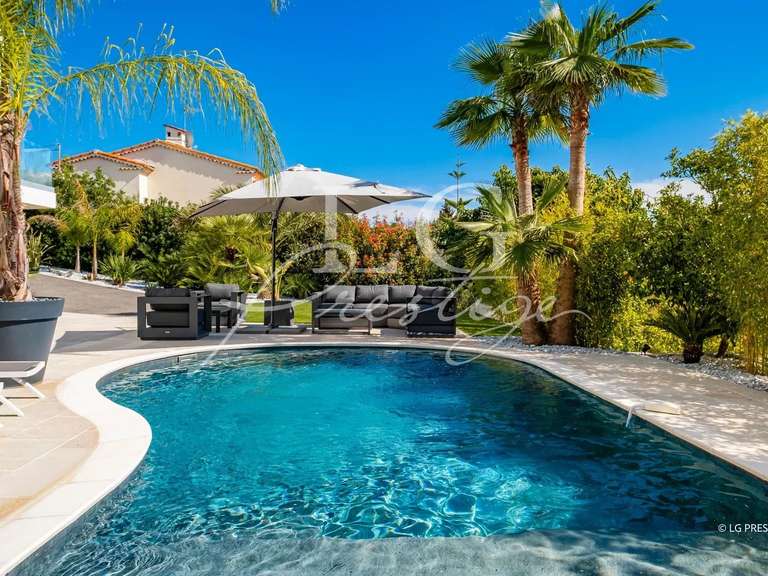 Villa Mandelieu-la-Napoule - 5 chambres - 230m²