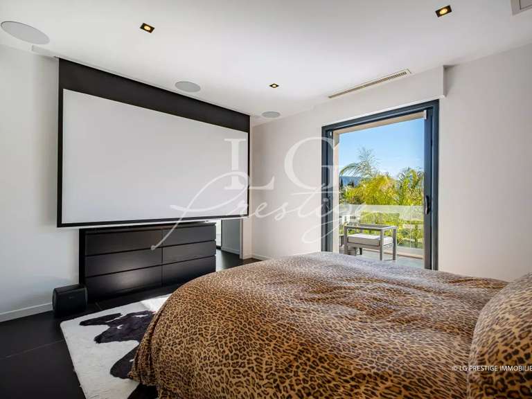 Villa Mandelieu-la-Napoule - 5 bedrooms - 230m²