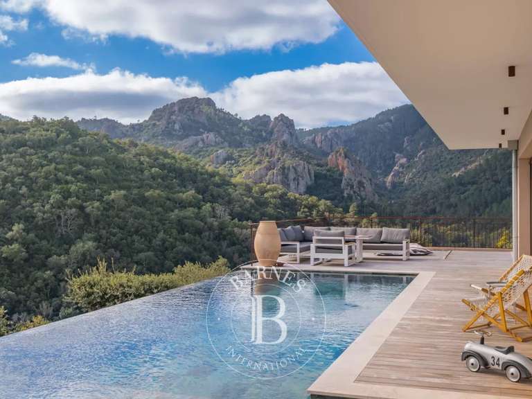 Villa Mandelieu-la-Napoule - 5 chambres - 318m²