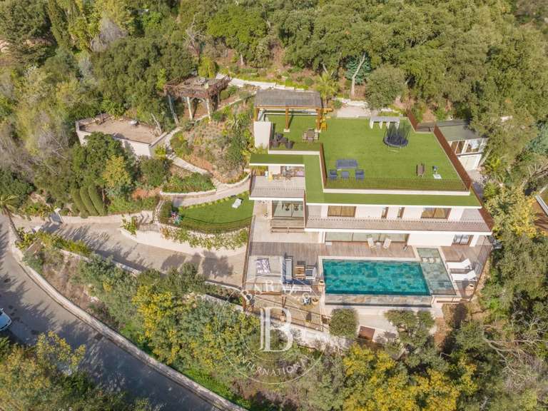 Villa Mandelieu-la-Napoule - 5 chambres - 318m²