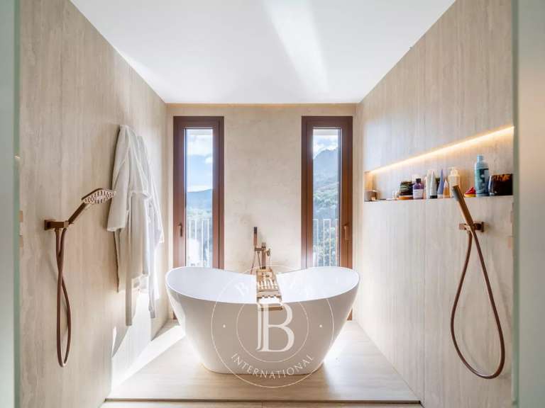 Villa Mandelieu-la-Napoule - 5 chambres - 318m²