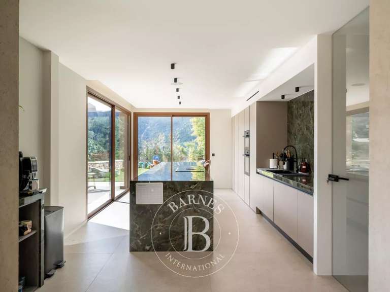 Villa Mandelieu-la-Napoule - 5 chambres - 318m²