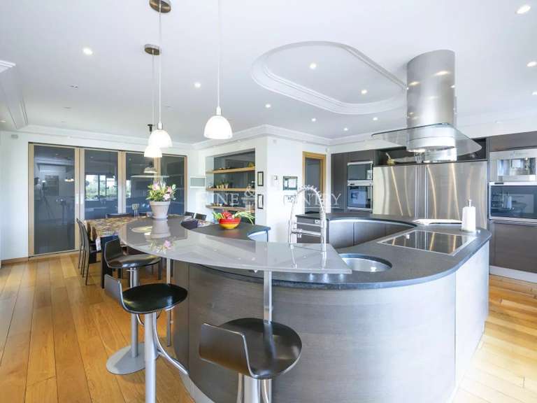 Villa Mandelieu-la-Napoule - 4 bedrooms - 550m²