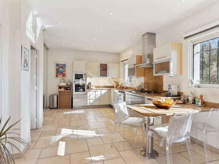 Villa Mandelieu-la-Napoule - 5 chambres - 289m²