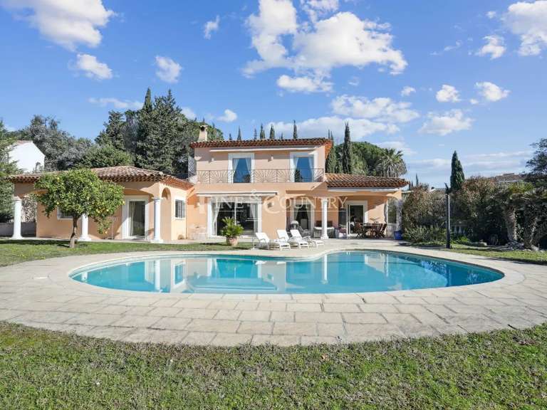 Villa Mandelieu-la-Napoule - 5 chambres - 289m²