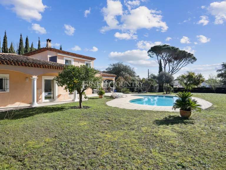 Villa Mandelieu-la-Napoule - 5 chambres - 289m²