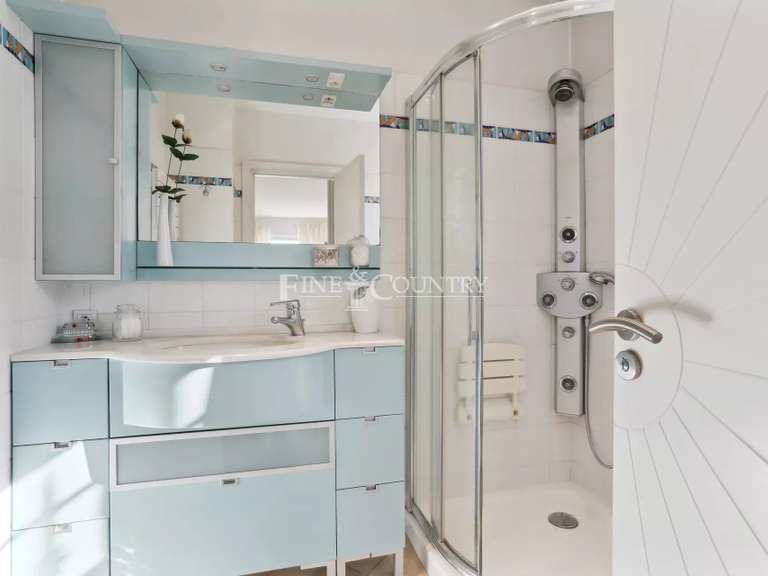 Villa Mandelieu-la-Napoule - 5 bedrooms - 289m²