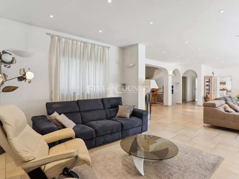 Villa Mandelieu-la-Napoule - 5 bedrooms - 289m²