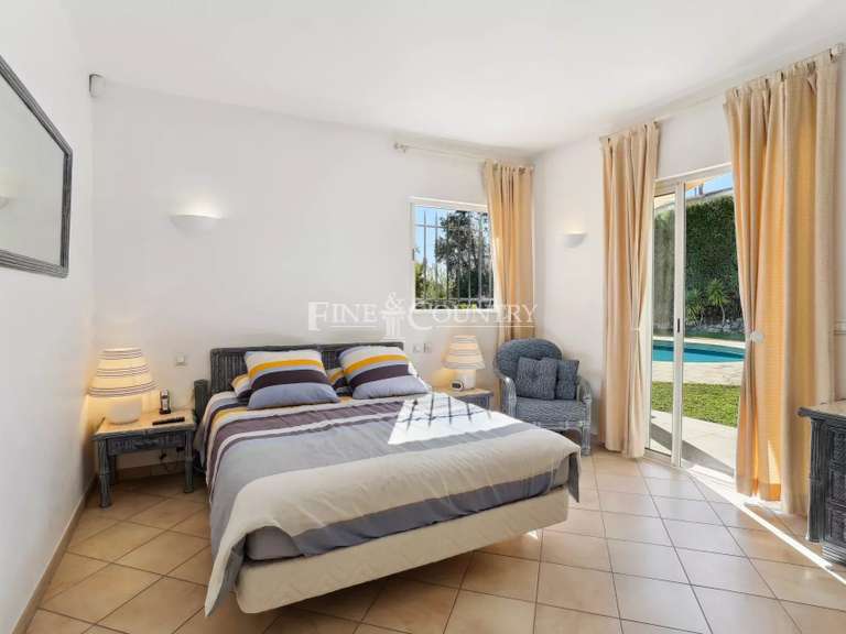 Villa Mandelieu-la-Napoule - 5 bedrooms - 289m²