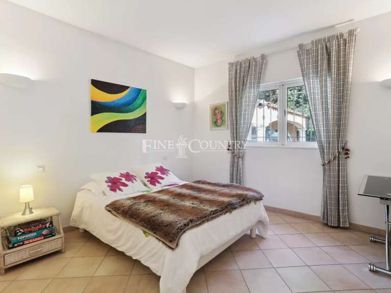 Villa Mandelieu-la-Napoule - 5 bedrooms - 289m²