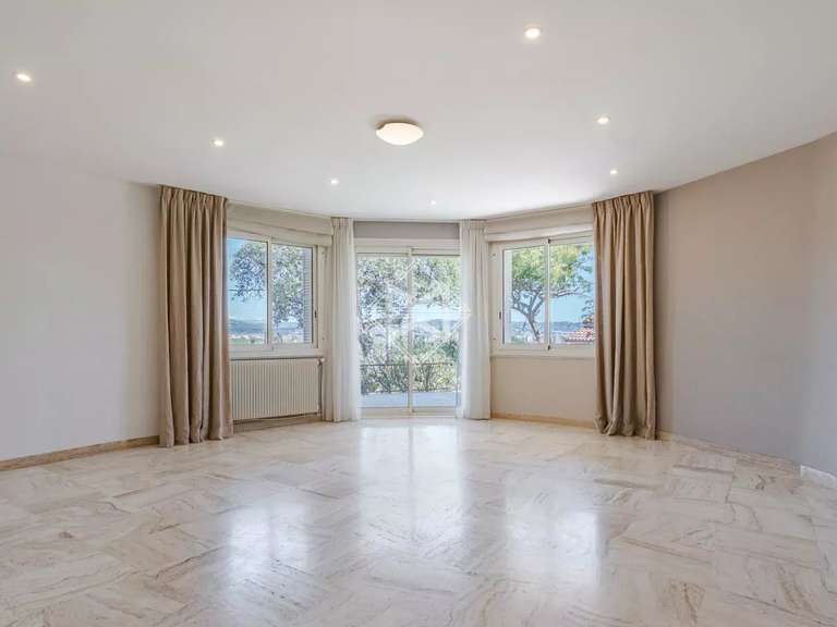 Villa Mandelieu-la-Napoule - 4 chambres - 252m²