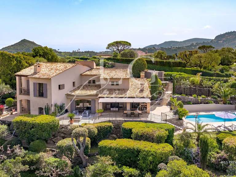 Villa Mandelieu-la-Napoule - 4 bedrooms - 200m²