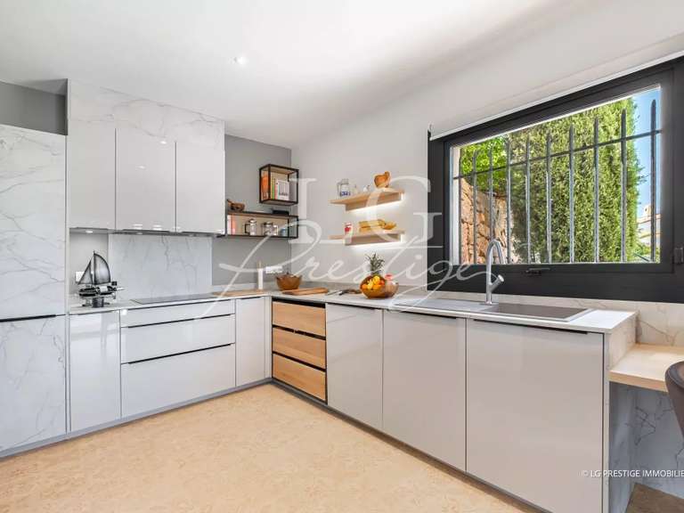 Villa Mandelieu-la-Napoule - 4 chambres - 200m²