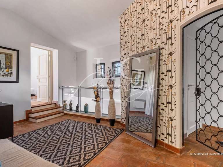 Villa Mandelieu-la-Napoule - 4 chambres - 200m²