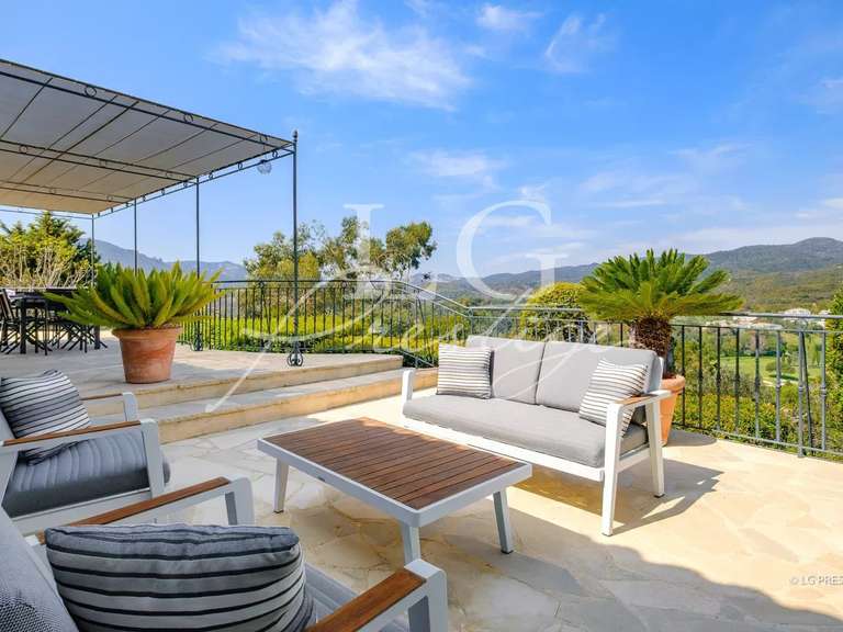 Villa Mandelieu-la-Napoule - 4 chambres - 200m²