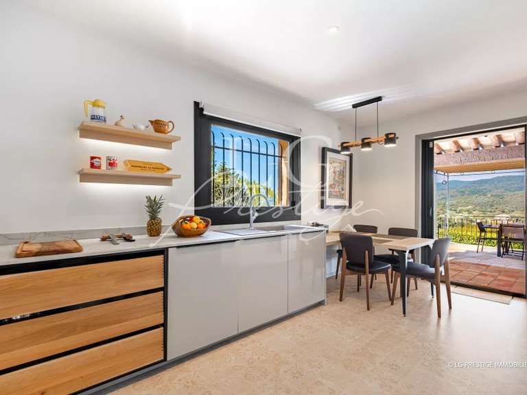 Villa Mandelieu-la-Napoule - 4 chambres - 200m²