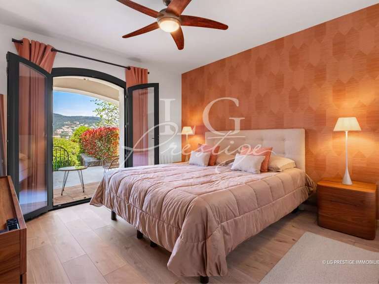 Villa Mandelieu-la-Napoule - 4 chambres - 200m²