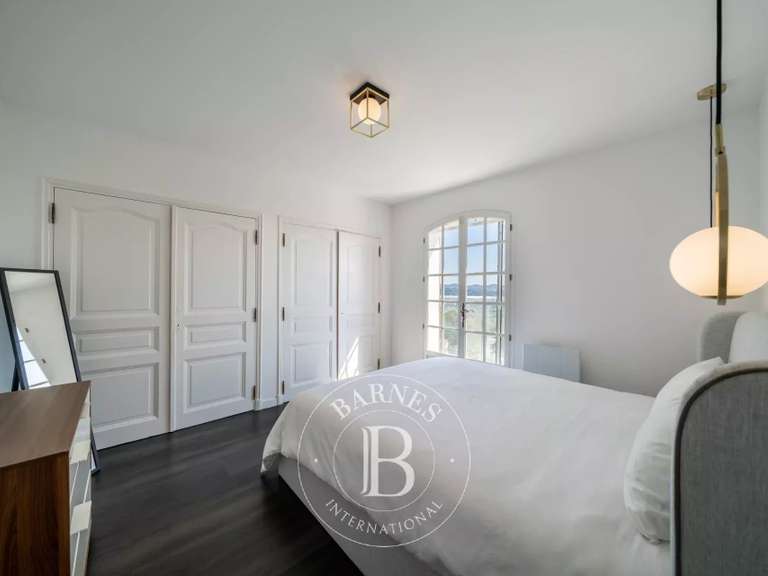 Villa with Sea view Mandelieu-la-Napoule - 5 bedrooms - 203m²