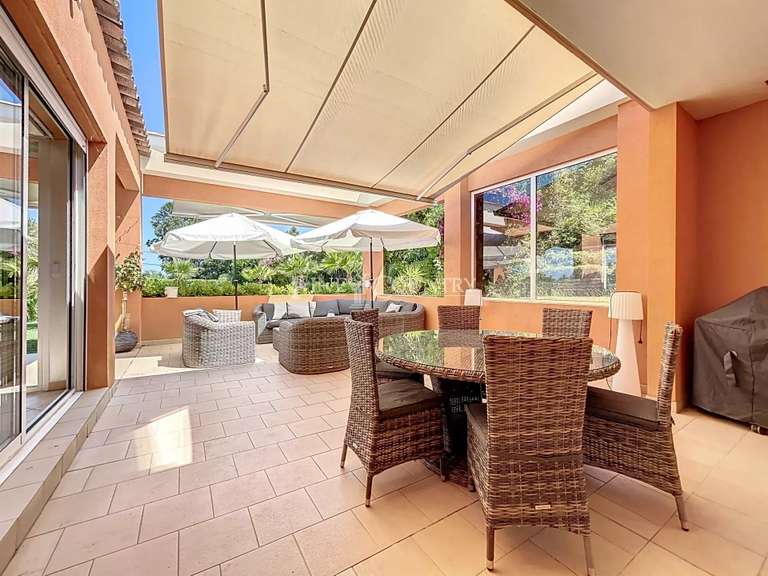 Villa Mandelieu-la-Napoule - 3 chambres - 140m²