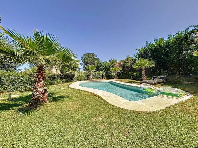Villa Mandelieu-la-Napoule - 3 chambres - 140m²