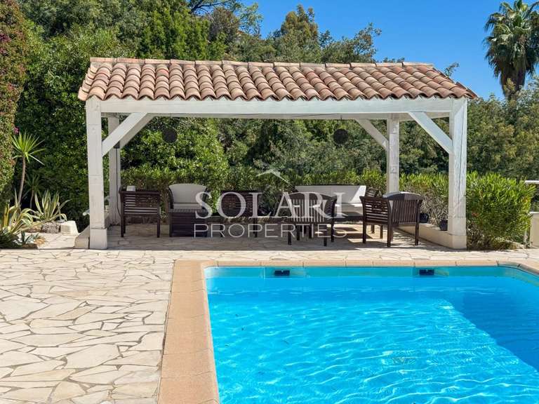 Villa Mandelieu-la-Napoule - 4 bedrooms - 200m²