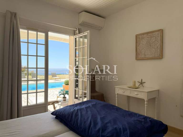 Villa Mandelieu-la-Napoule - 4 bedrooms - 200m²