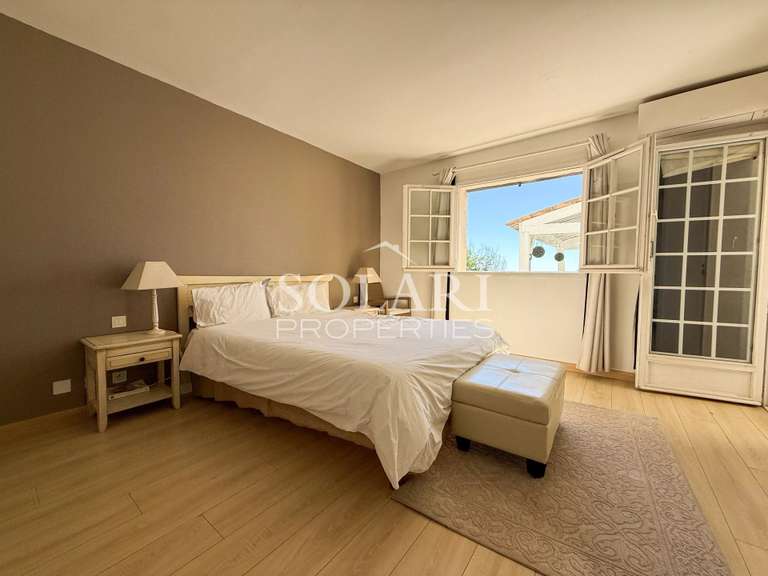 Villa Mandelieu-la-Napoule - 4 bedrooms - 200m²