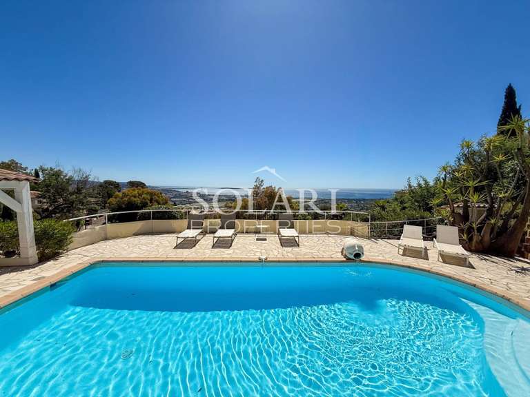 Villa Mandelieu-la-Napoule - 4 bedrooms - 200m²