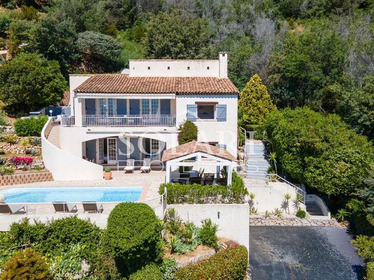 Villa Mandelieu-la-Napoule - 4 bedrooms - 200m²