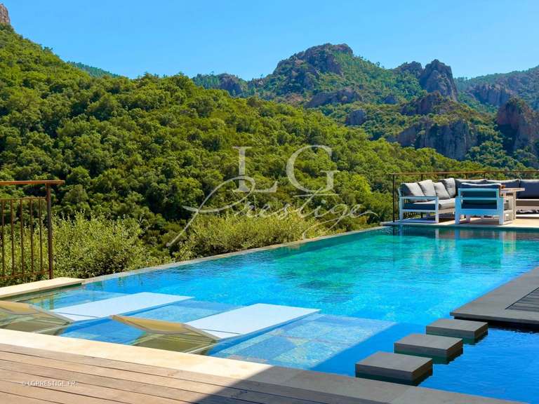 Villa Mandelieu-la-Napoule - 5 chambres - 400m²