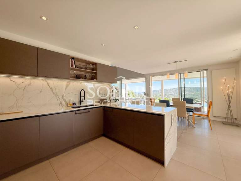 Villa Mandelieu-la-Napoule - 3 chambres - 175m²