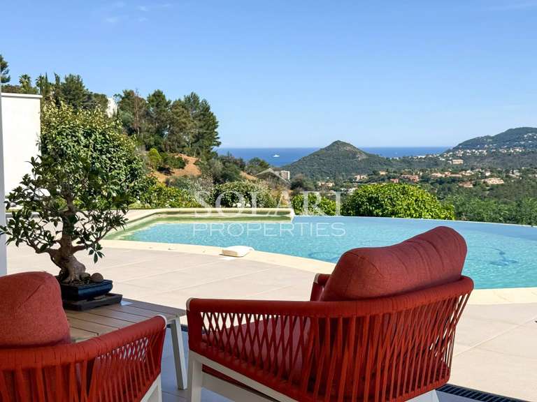 Villa Mandelieu-la-Napoule - 3 chambres - 175m²