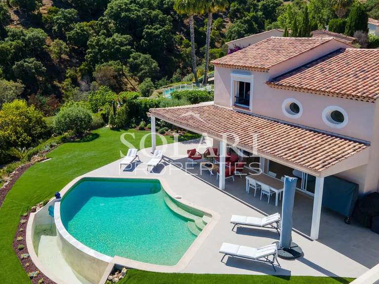 Villa Mandelieu-la-Napoule - 3 chambres - 175m²