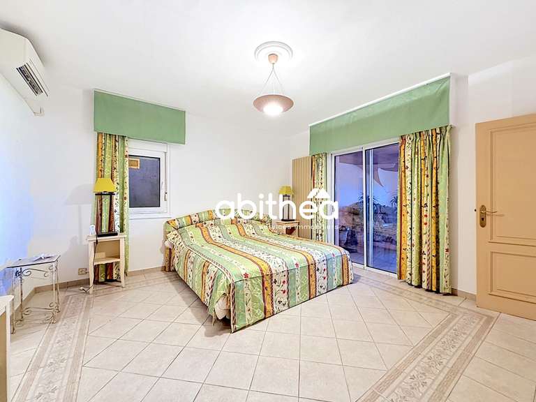 Villa Mandelieu-la-Napoule - 4 chambres - 284m²