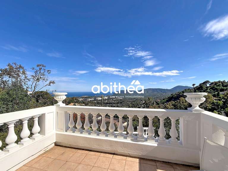 Villa Mandelieu-la-Napoule - 4 chambres - 284m²