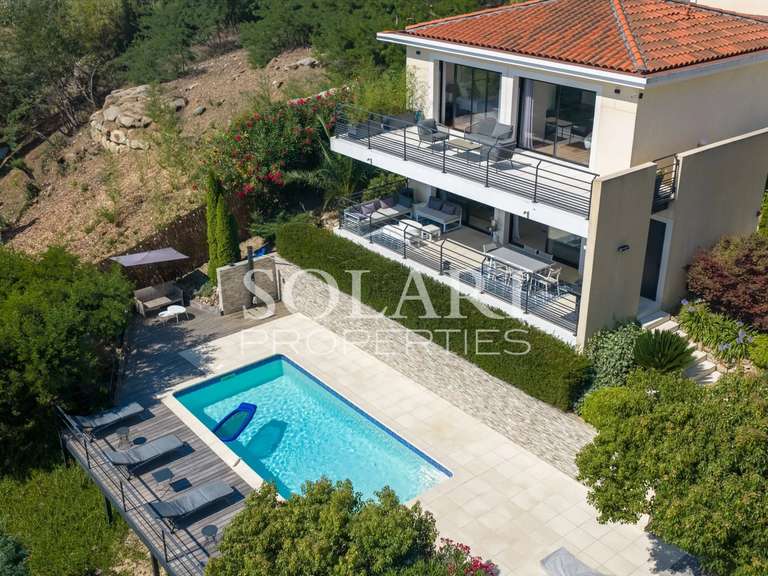 Villa Mandelieu-la-Napoule - 4 chambres - 203m²