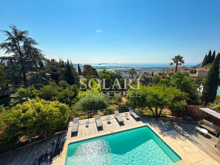Villa Mandelieu-la-Napoule - 4 chambres - 203m²