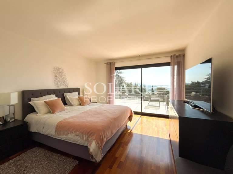 Villa Mandelieu-la-Napoule - 4 chambres - 203m²