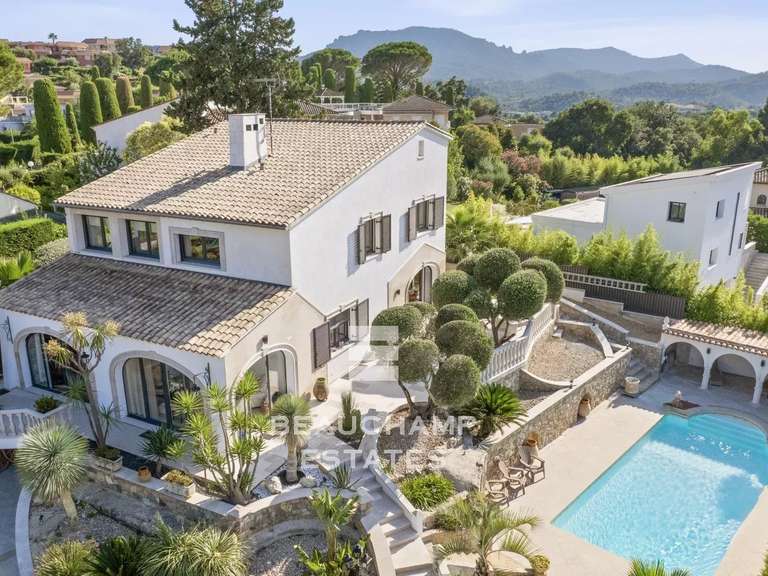 Villa Mandelieu-la-Napoule - 4 chambres - 326m²