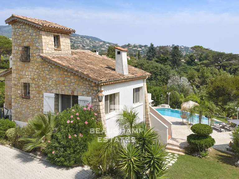 Villa Mandelieu-la-Napoule - 4 chambres - 175m²