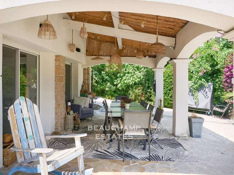 Villa Mandelieu-la-Napoule - 4 chambres - 175m²