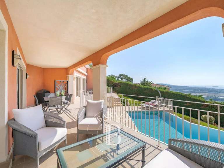Villa Mandelieu-la-Napoule - 4 chambres - 211m²