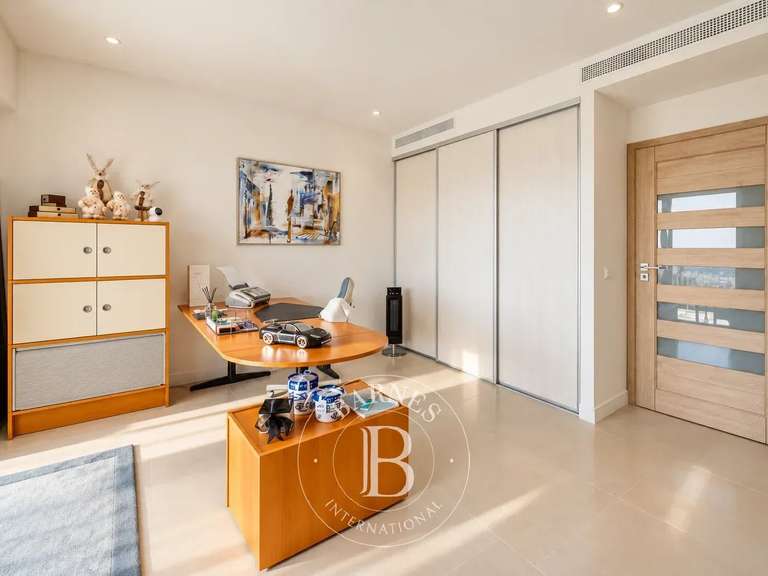 Villa Mandelieu-la-Napoule - 4 chambres - 211m²