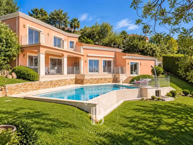 Villa Mandelieu-la-Napoule - 4 chambres - 211m²