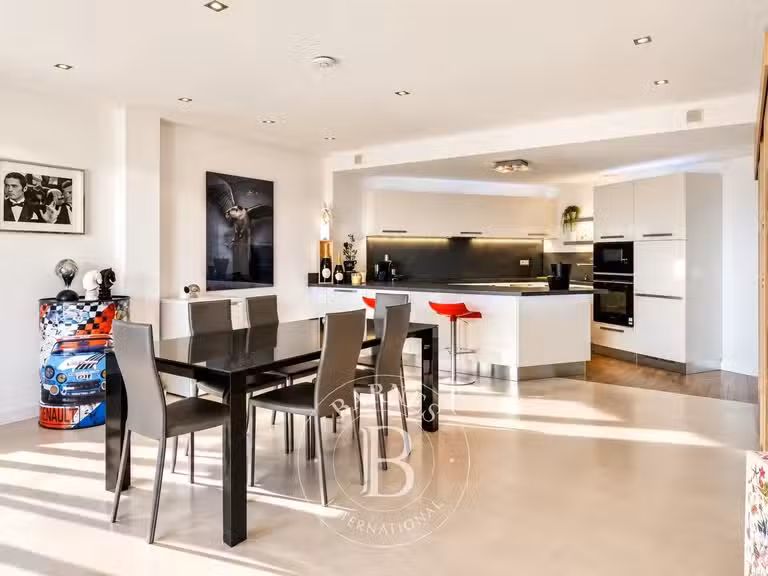 Villa Mandelieu-la-Napoule - 4 chambres - 211m²