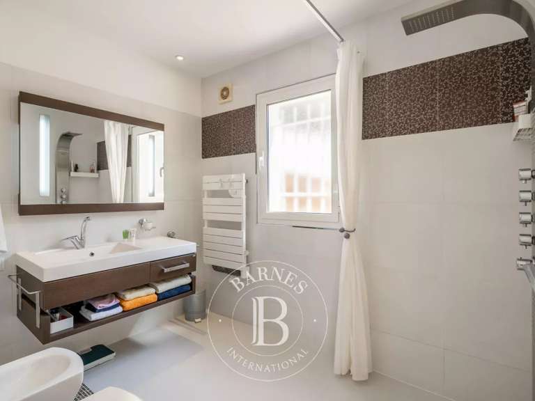 Villa Mandelieu-la-Napoule - 4 chambres - 211m²