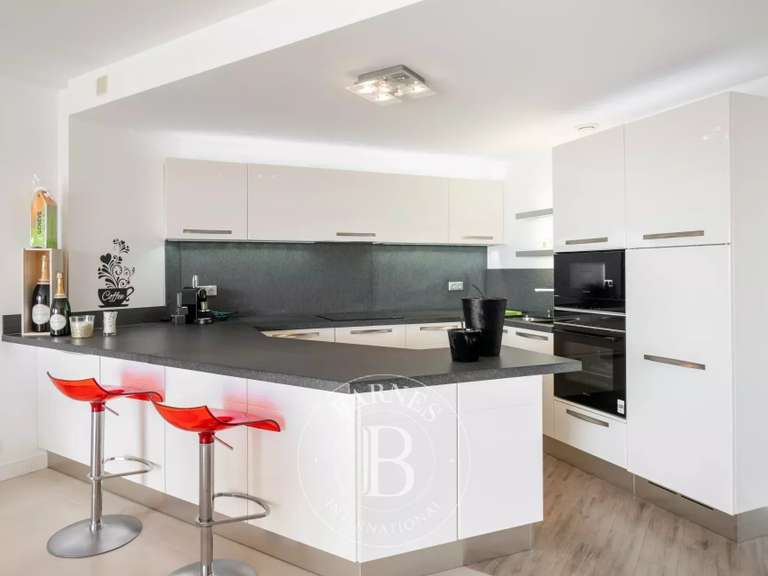 Villa Mandelieu-la-Napoule - 4 chambres - 211m²
