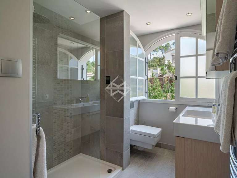 Villa Mandelieu-la-Napoule - 5 chambres - 280m²