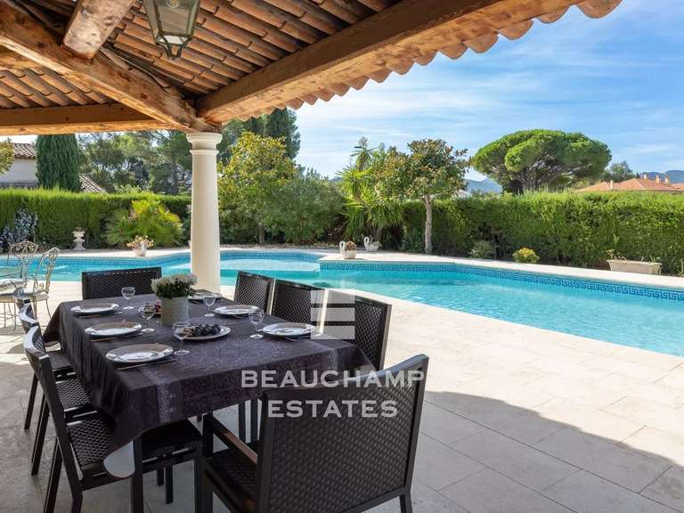 Villa Mandelieu-la-Napoule - 6 chambres - 203m²