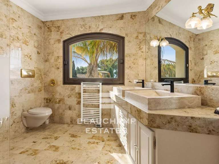 Villa Mandelieu-la-Napoule - 6 chambres - 203m²
